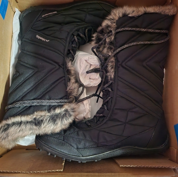 BRAND NEW IN BOX COLUMBIA MINX MID III WOMENS WINTER BOOTS - Picture 2 of 2